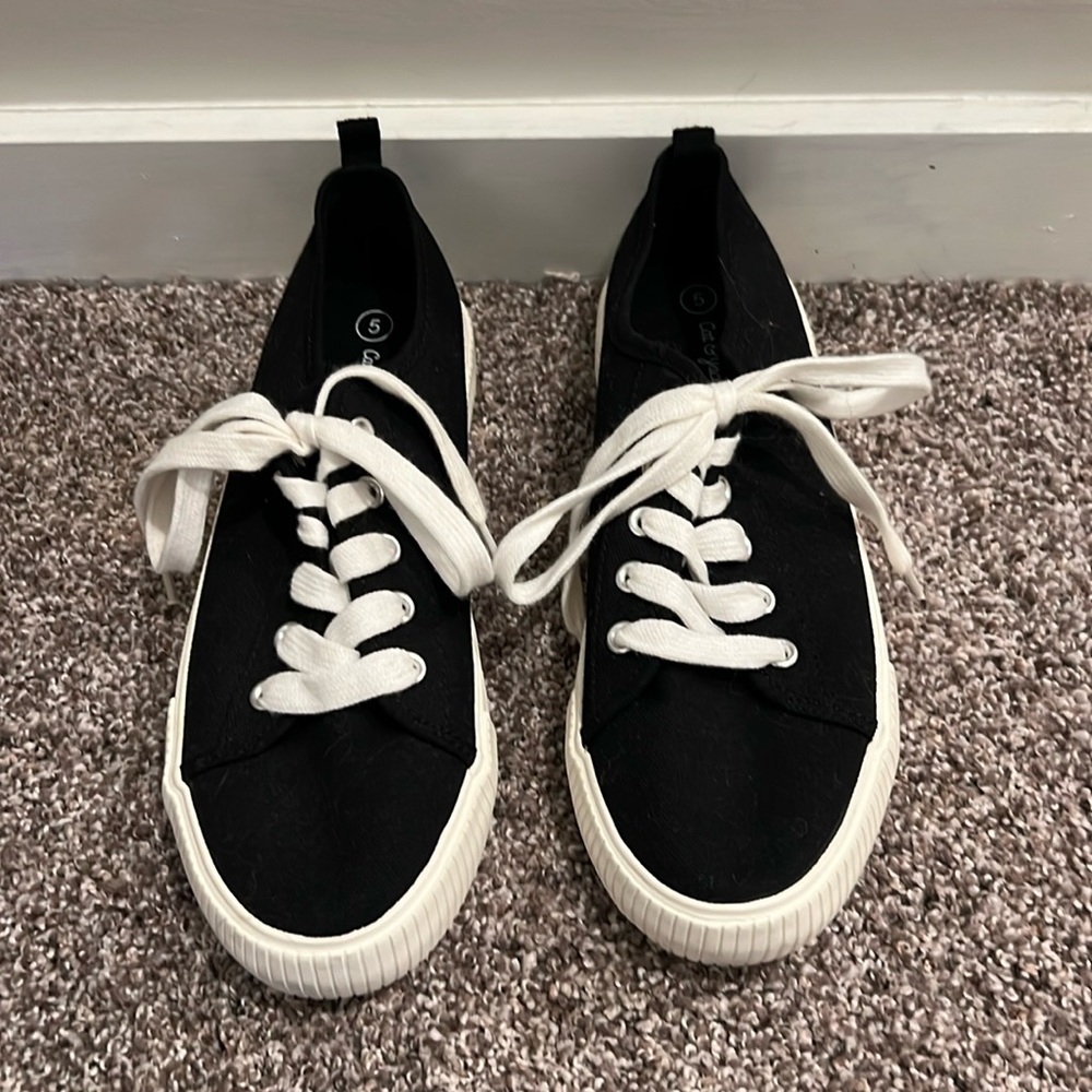 Black van style sneakers size 5. Only worn twice